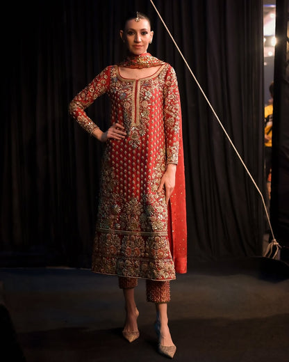 Mehak Junaid | Souchaj – Crimson Royale